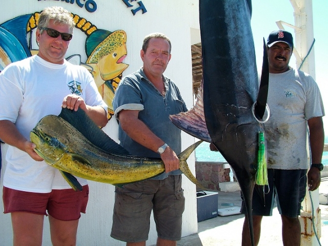  Pesca do dourado no mar 
